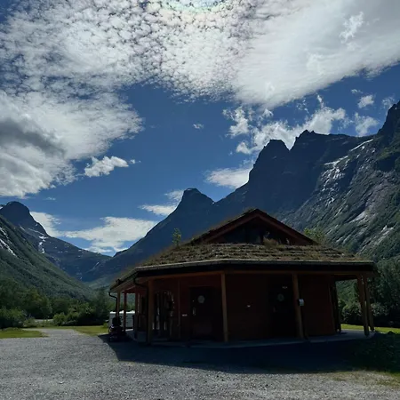 Trollstigen And Gjestegard * 욘달스네스